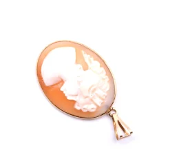 Cameo 14k Yellow Gold Pendant