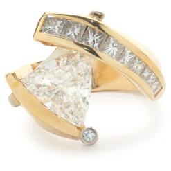 Gauthier 18 Karat Yellow Gold Trillion Cut Diamond Engagement Ring