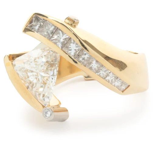 Gauthier 18 Karat Yellow Gold Trillion Cut Diamond Engagement Ring