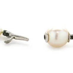 Graduated Pearl Necklace with 14 Karat White Gold Clasp