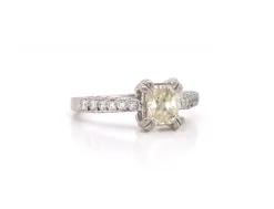 18k White Gold 0.75ct Radiant Diamond Engagement Ring