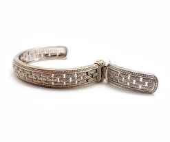 18k White Gold Judith Ripka Diamond Hinged Bangle Bracelet