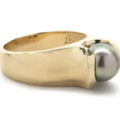 18k Yellow Gold Tahitian Pearl Ring