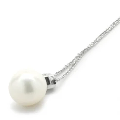 14 Karat White Gold Cultured Freshwater Pearl and Solitaire Diamond Drop Necklace