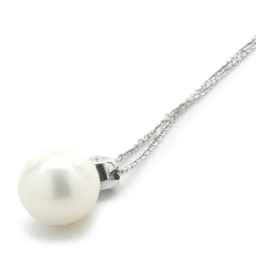 14 Karat White Gold Cultured Freshwater Pearl and Solitaire Diamond Drop Necklace