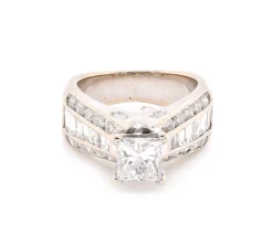 14 Karat White Gold Diamond Engagement Ring