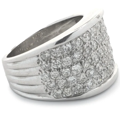 18 Karat White Gold Diamond Fashion Ring