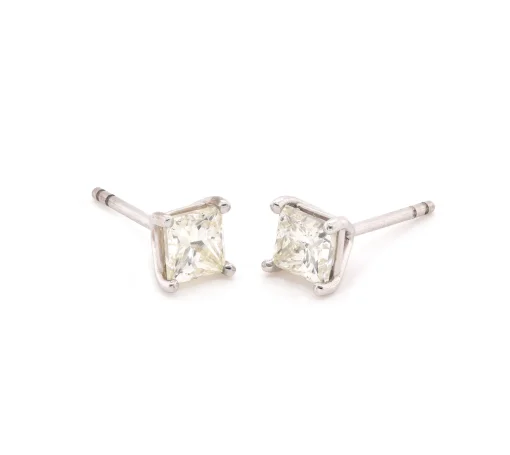 14 Karat White Gold Diamond Stud Earrings