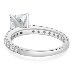 18 Karat White Gold Radiant Cut Diamond Engagement Ring