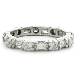 18 Karat White Gold Round and Baguette Diamond Band