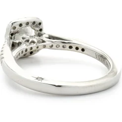 18 Karat White Gold Round Brilliant Cut Diamond Engagement Ring