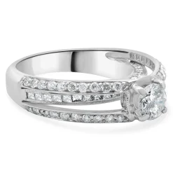 18 Karat White Gold Round Brilliant Cut Diamond Engagement Ring