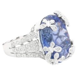 18 Karat White Gold Tanzanite and Diamond Butterfly Ring