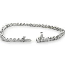 14 Karat White Gold Three Prong Diamond Tennis Bracelet