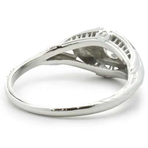 18 Karat White Gold Vintage Art Deco Diamond Engagement Ring