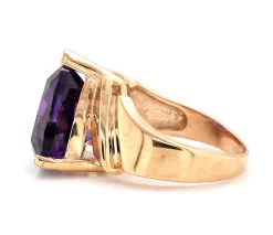 10 Karat Yellow Gold Amethyst Ring