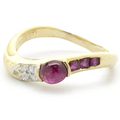18 Karat Yellow Gold Cabochon Ruby and Diamond Ring