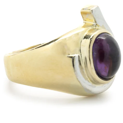 18 Karat Yellow Gold Cabochon Amethyst Ring