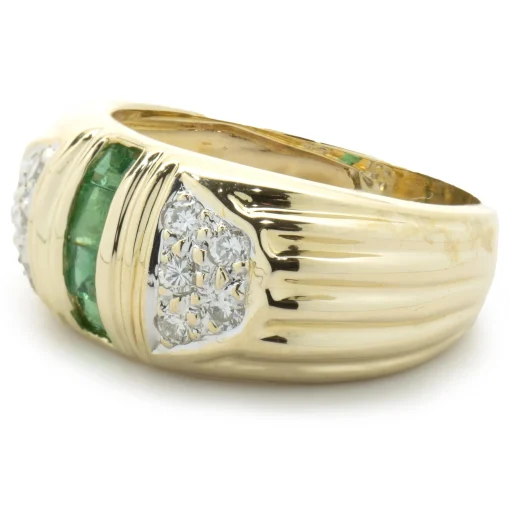 18 Karat Yellow Gold Emerald and Diamond Ribbed Ring