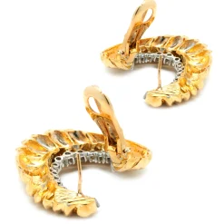 18 Karat Yellow Gold Faceted Ornate Diamond Oval Earrings