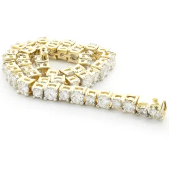 18 Karat Yellow Gold Graduated Diamond Tennis Bracelet