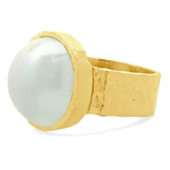 18 Karat Yellow Gold Hammered Mabe Pearl Ring