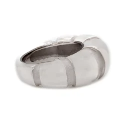 Mauboussin 18 Karat White Gold Ribbed Dome Ring