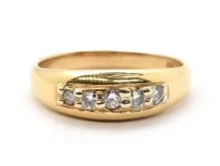 Mens 14 Karat Yellow Gold and 5 Diamond Wedding Band Size 10.5