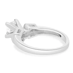 Platinum Round Diamond Engagement Ring